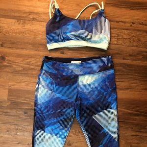 Blue cropped leggings set